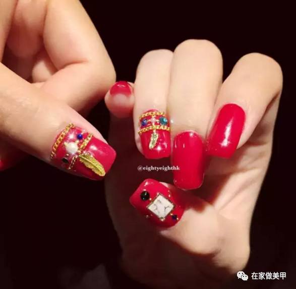 最新红色指甲款式图片，时尚变化之美，自信之光闪耀指尖