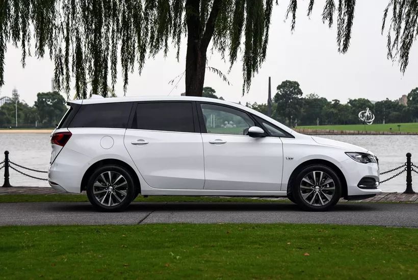 最新六座车型论述，创新与发展的体现