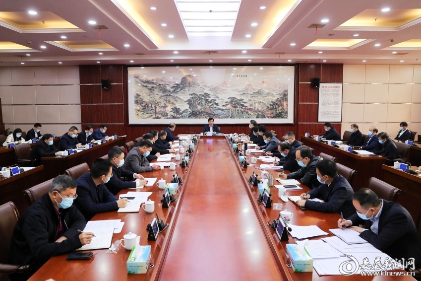 最新党建领导小组组长的一天温馨趣事概览