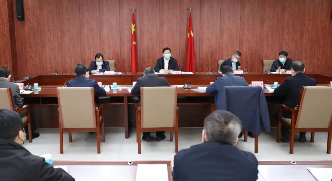 最新党建领导小组组长的一天温馨趣事概览