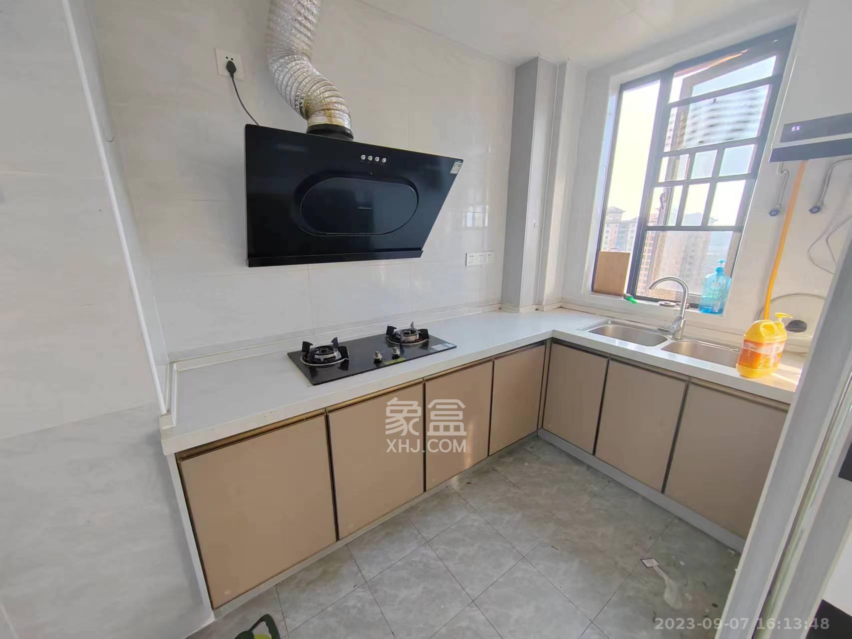 岳麓峰景房价最新动态,峰景之下的温馨家园故事