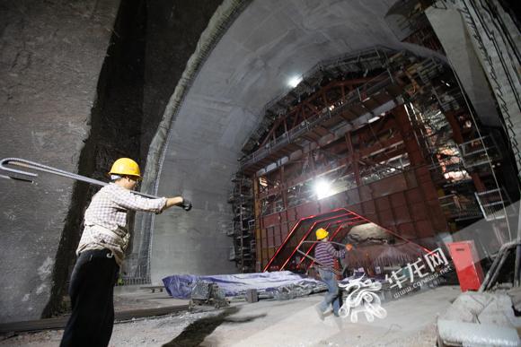 重庆十号线最新消息,重庆十号线背后的温馨故事