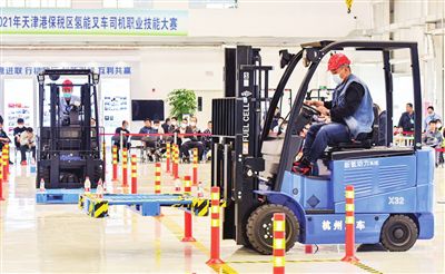 武清最新叉车司机招聘启事,叉车梦想工作等你来!