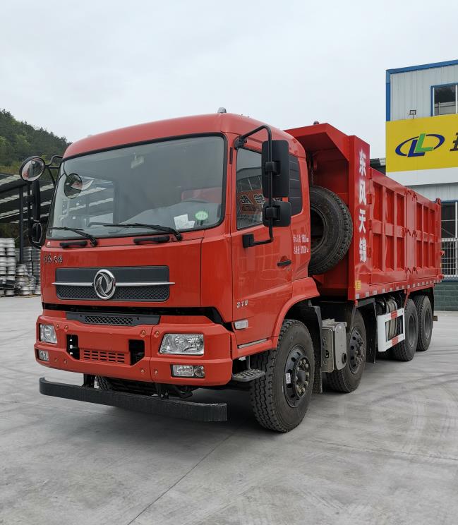 最新轻皮前四后八自卸,小巷特色小店的惊喜发现