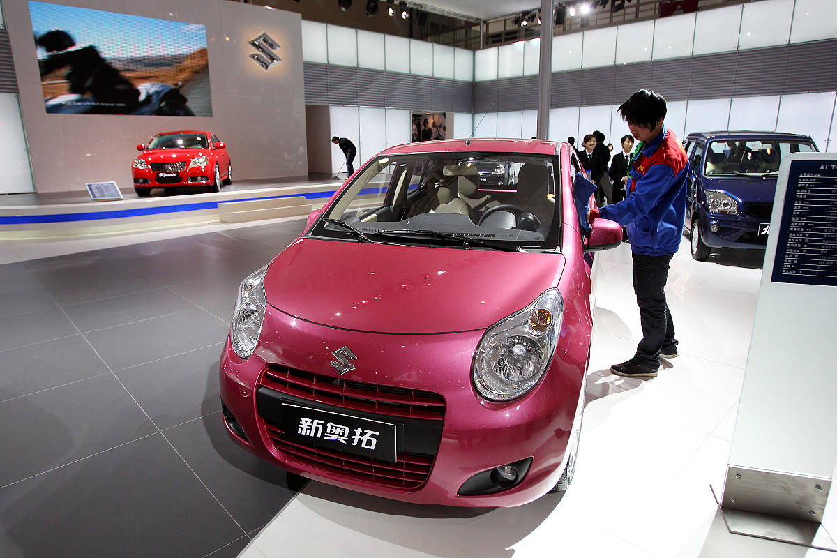 全面体验最新奥拓汽车,获取与体验指南