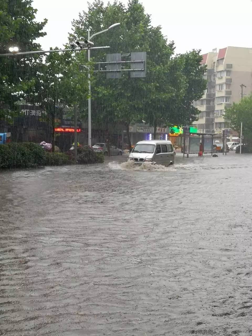南京洪水最新动态及小巷美食揭秘