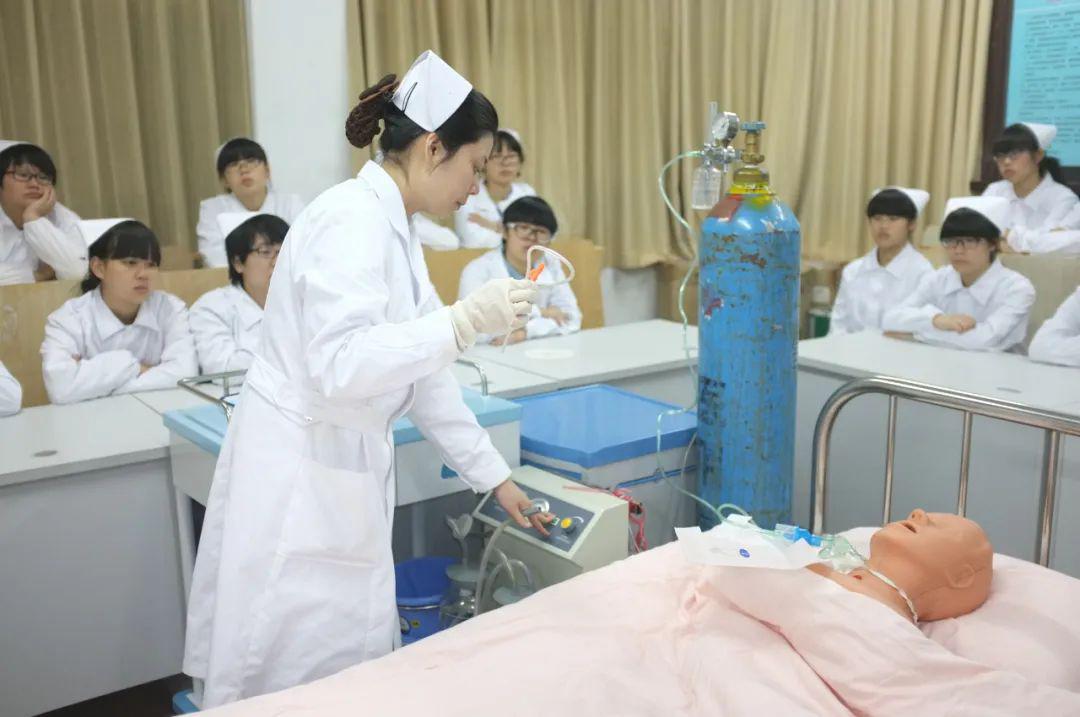 多维度视角下的最新护理人才培养深度探讨