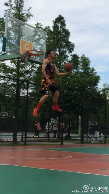 陈登星刷新篮球新高度,揭秘其最新摸高表现背后的实力与技巧