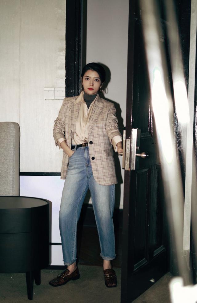 权顺荣最新穿搭,时尚潮流与个人表达观点探讨