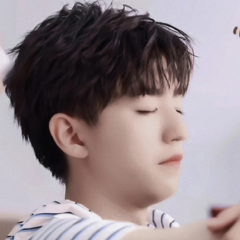 最新王俊凯头像汇编，爱与陪伴的温馨故事之旅