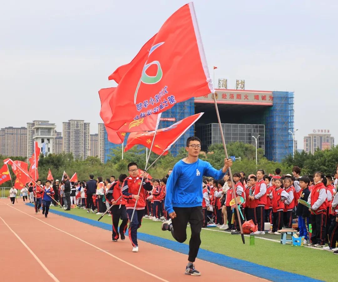 奔跑吧最新一期,科技风暴席卷屏幕,炫酷高科技产品与娱乐的完美结合