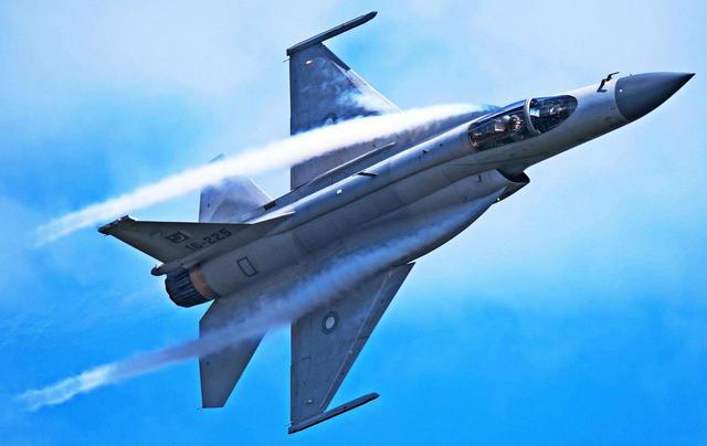 时代空战利器,最新战机对比与对决