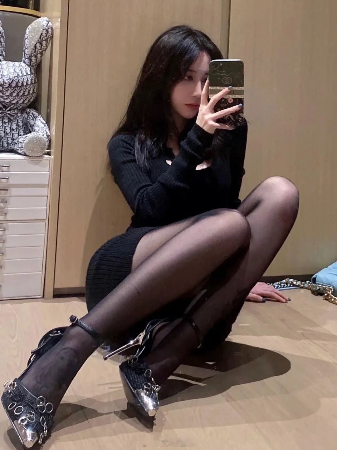 最新黑丝时尚探索,魅力与流行趋势揭秘