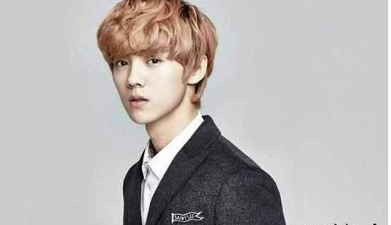 薛之谦最新写真揭秘,自然美景中的治愈之旅