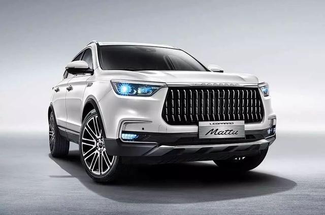 最新上市SUV汽车,小巷中的隐藏宝藏,探索未知驾驶乐趣