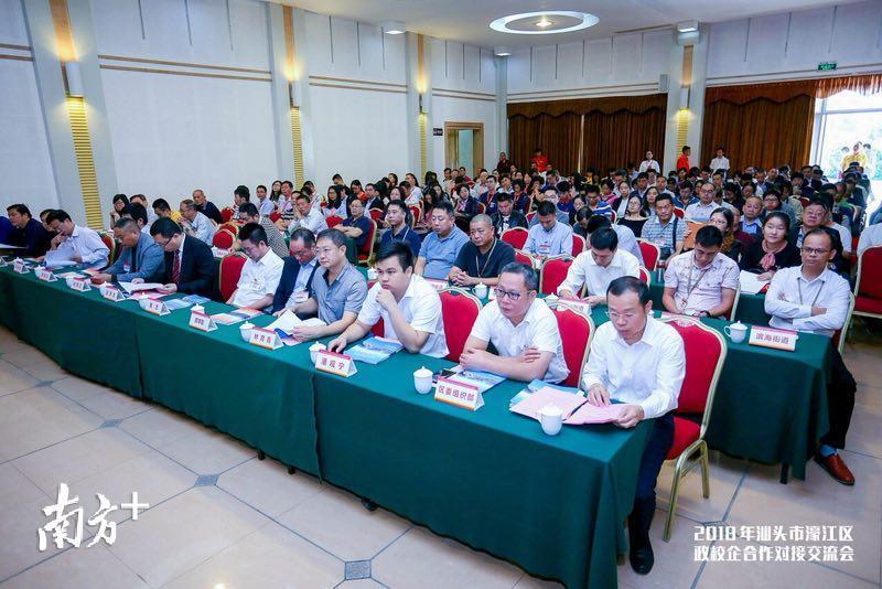 金明精机最新动态,探索自然美景的鼓舞人心之旅