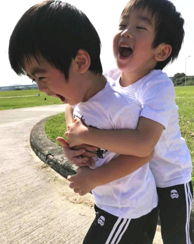 林志颖儿子最新照片,揭秘小宝贝成长风采的独家报道