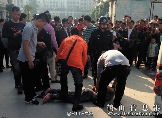 鹤山新闻揭秘，巷弄深处的独特小店与一桩引人注目的命案最新报道（2025年）
