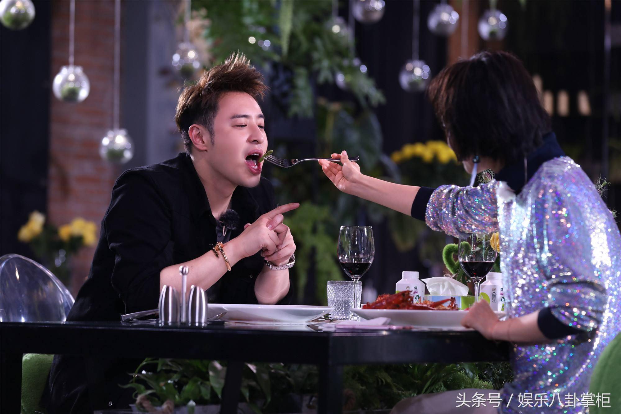 潘玮柏与吴昕独家专访，音乐与生活的碰撞火花揭秘