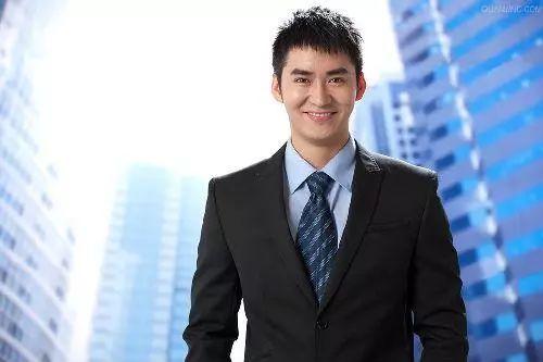 最新男生时尚潮流,流行趋势解析与选购指南