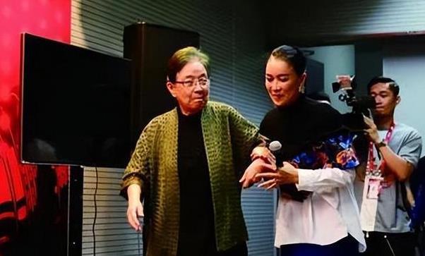 杨坤最新动态报道✨,揭秘他的音乐旅程与精彩瞬间🎤