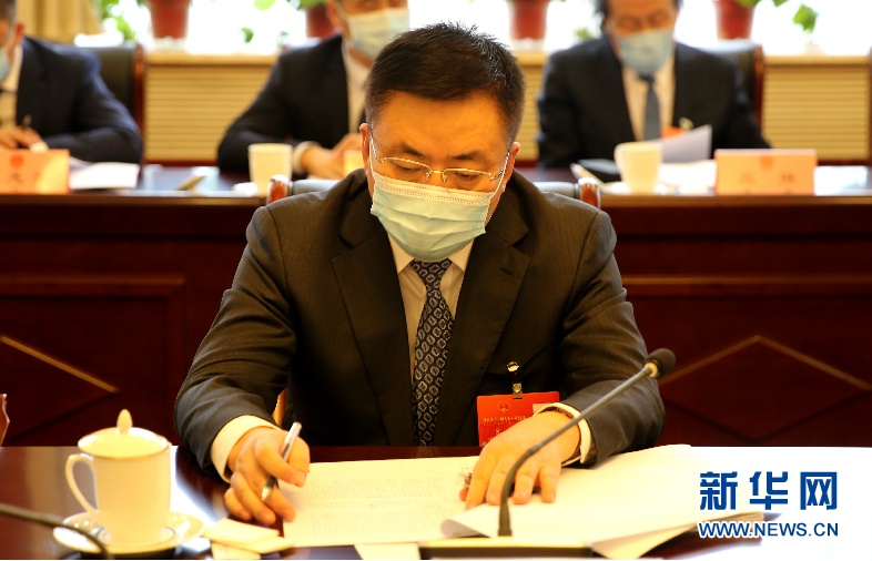 包宏最新动态,拥抱自然,感受旅行的力量
